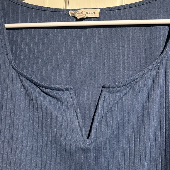 *SLIGHTLY WORN* dark blue Moa moa plunge neck long sleeve bodysuit - Picture 4 of 5